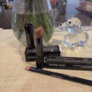 Mary Kay Soft Pink Lipstick and Liner Duo